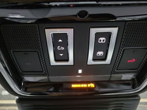 New 2026 Land Rover Range Rover Velar Dynamic SE image 21