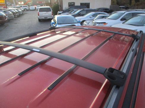 Used 2000 Chrysler Town & Country LX image 11