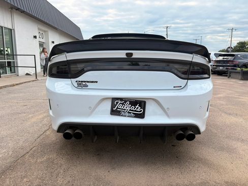 Used 2019 Dodge Charger Scat Pack RWD image 6