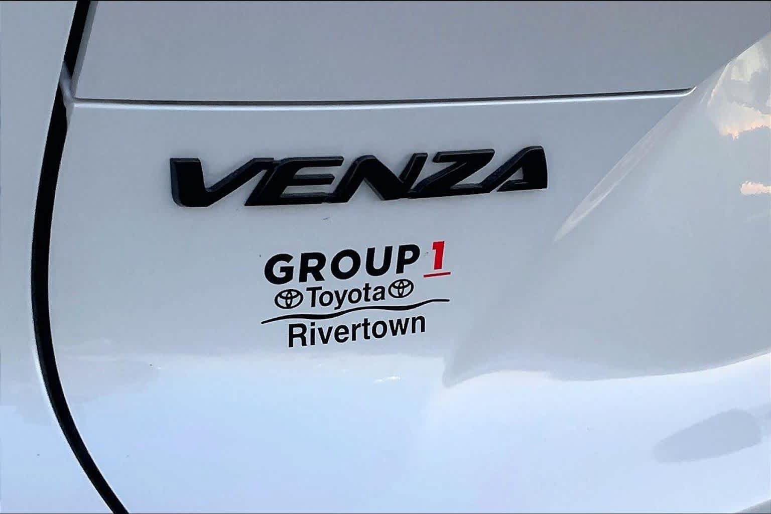 Used 2024 Toyota Venza Nightshade AWD/4WD image 28