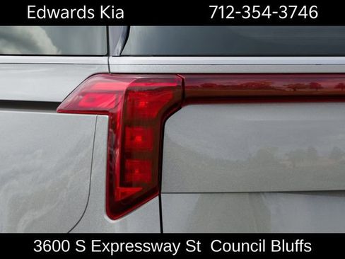 New 2026 Kia Carnival EX FWD image 13