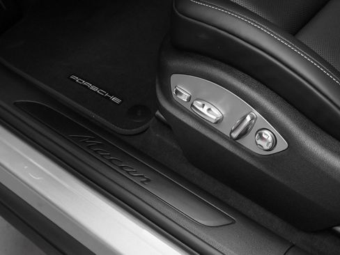 New 2026 Porsche Macan image 27