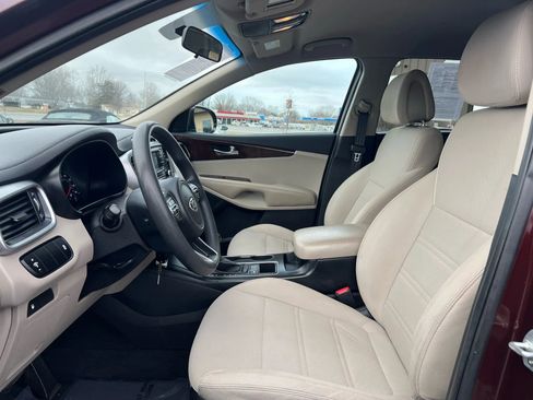 Used 2016 Kia Sorento LX image 5