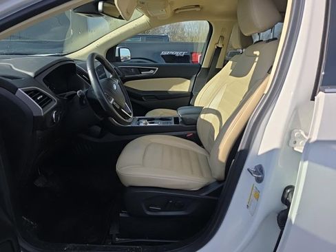 Used 2022 Ford Edge SEL image 11