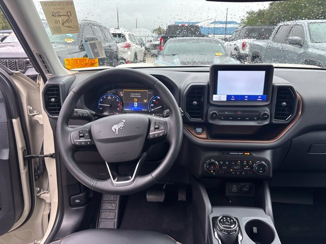 Used 2024 Ford Bronco Sport Outer Banks w/ Tech Package AWD/4WD image 11