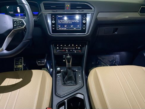 Certified 2024 Volkswagen Tiguan SE R-Line FWD image 20