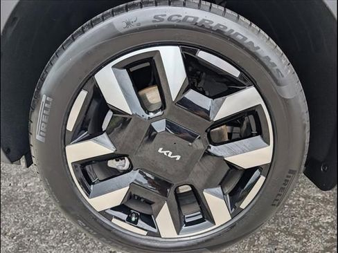 Used 2027 Kia Telluride S w/ Towing Package AWD/4WD image 20