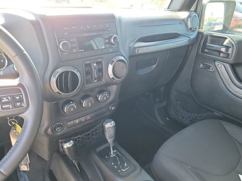 Used 2017 Jeep Wrangler Unlimited Sport w/ Quick Order Package 24S image 28