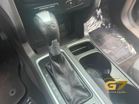 Used 2017 Ford Escape SE FWD image 20