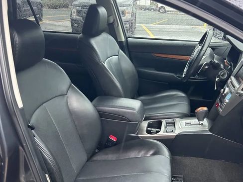 Used 2013 Subaru Outback 3.6R Limited image 6