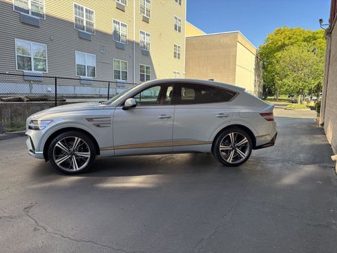 Used 2025 Genesis GV80 3.5T e-SC AWD/4WD image 3