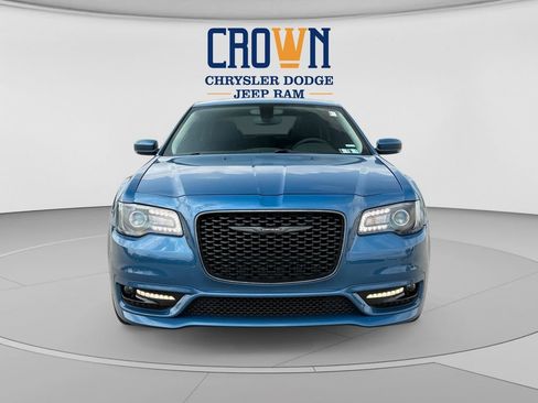 Used 2023 Chrysler 300 Touring L w/ Popular Equipment Group AWD/4WD image 8