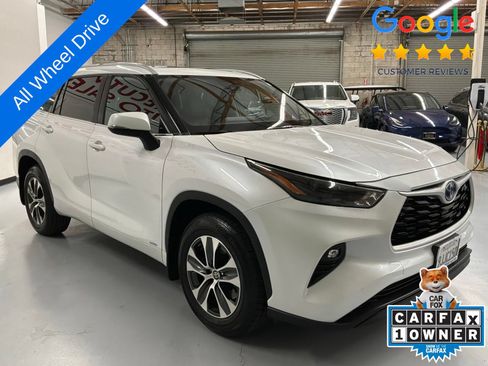 Used 2023 Toyota Highlander XLE AWD/4WD image 5