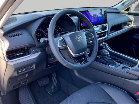 New 2026 Toyota Grand Highlander AWD image 8