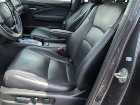 Used 2017 Honda Pilot Elite image 4