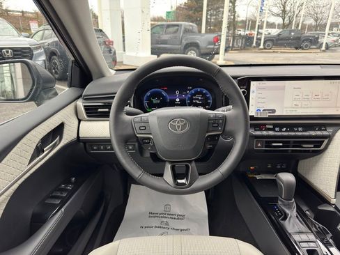 Used 2026 Toyota Camry XLE AWD/4WD image 33