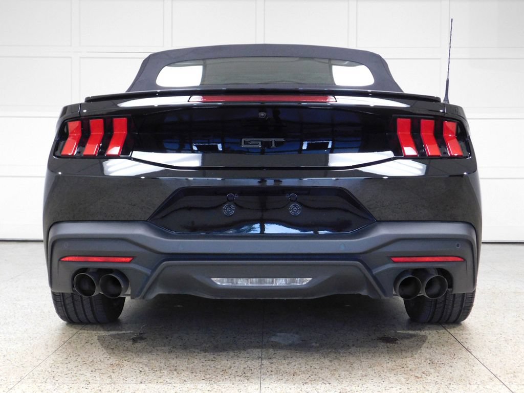 Used 2025 Ford Mustang GT Premium RWD image 11