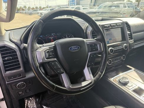 Used 2019 Ford Expedition Platinum image 25