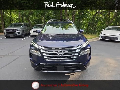 Used 2025 Nissan Rogue Platinum AWD/4WD image 14