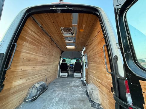 Used 2008 Dodge Sprinter 2500 image 24