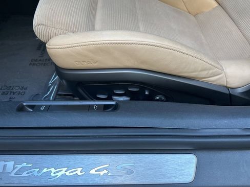 Used 2021 Porsche 911 Targa 4S Heritage Design image 44