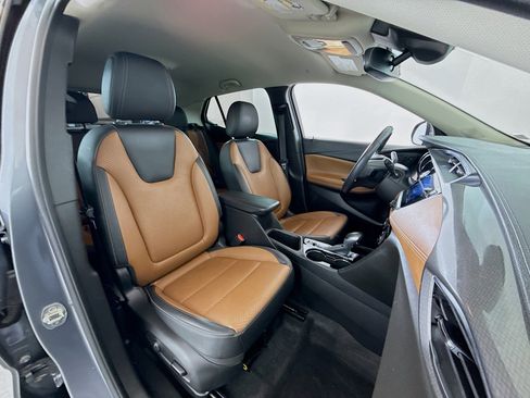 Used 2020 Buick Encore GX Essence image 25