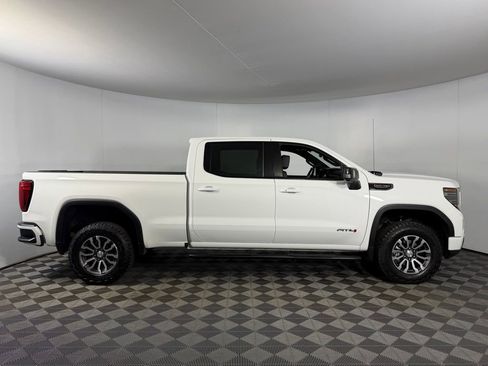 Used 2023 GMC Sierra 1500 AT4 w/ AT4 Preferred Package image 4