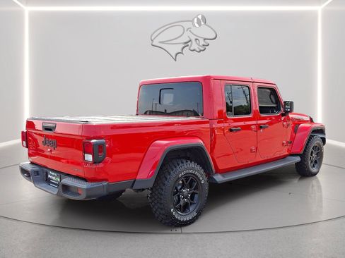 Used 2025 Jeep Gladiator Sport AWD/4WD image 5