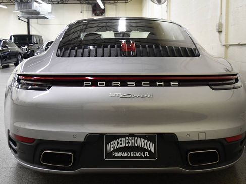Used 2022 Porsche 911 Carrera w/ Premium Package RWD image 6