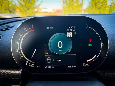 Used 2023 MINI Cooper Clubman S w/ Signature Upholstery Package image 18