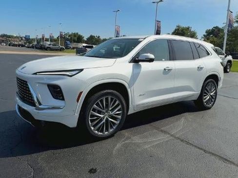 Certified 2025 Buick Enclave Avenir w/ Super Cruise Package FWD image 4
