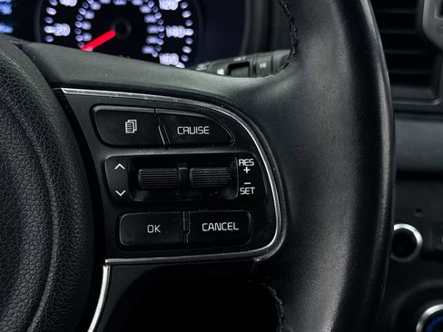 Used 2017 Kia Sportage EX image 32