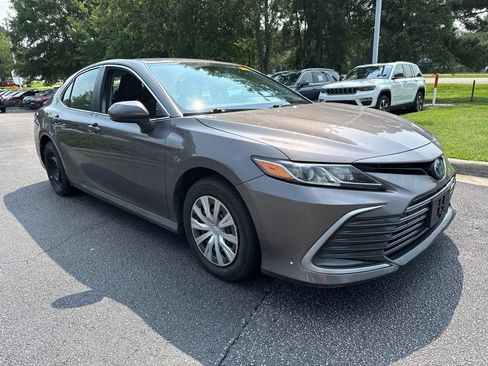 Used 2023 Toyota Camry LE FWD image 7