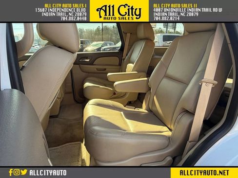 Used 2011 GMC Yukon SLT w/ SLT-2 Equipment Package image 11