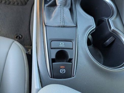 Used 2021 Toyota Camry SE w/ Convenience Package image 28