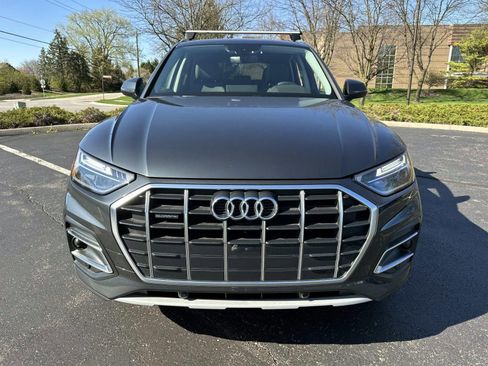 Used 2023 Audi Q5 2.0T Premium w/ Convenience Package AWD/4WD image 2