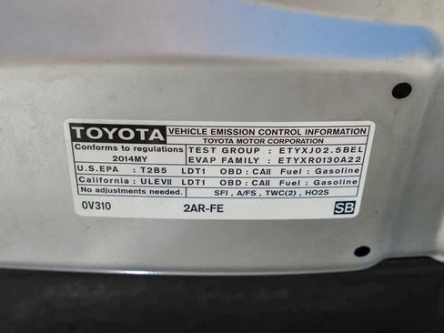 Used 2014 Toyota RAV4 LE FWD image 27