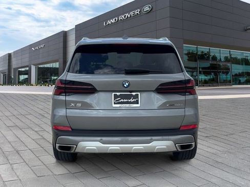 Used 2024 BMW X5 xDrive50e AWD/4WD image 4