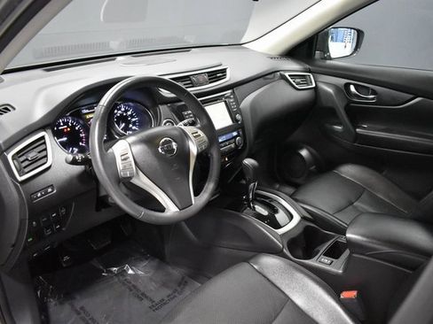 Used 2016 Nissan Rogue SL image 4