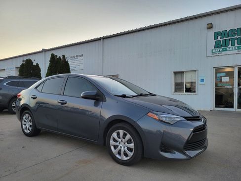 Used 2019 Toyota Corolla LE FWD image 1