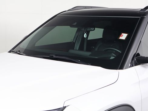 Used 2025 Chevrolet TrailBlazer RS w/ Convenience Package image 12