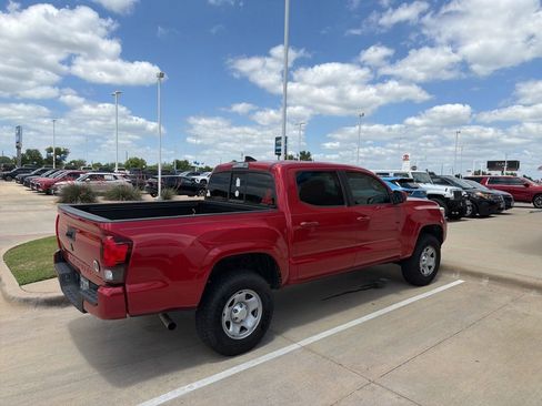Used 2018 Toyota Tacoma SR w/ SR Convenience Package RWD image 2
