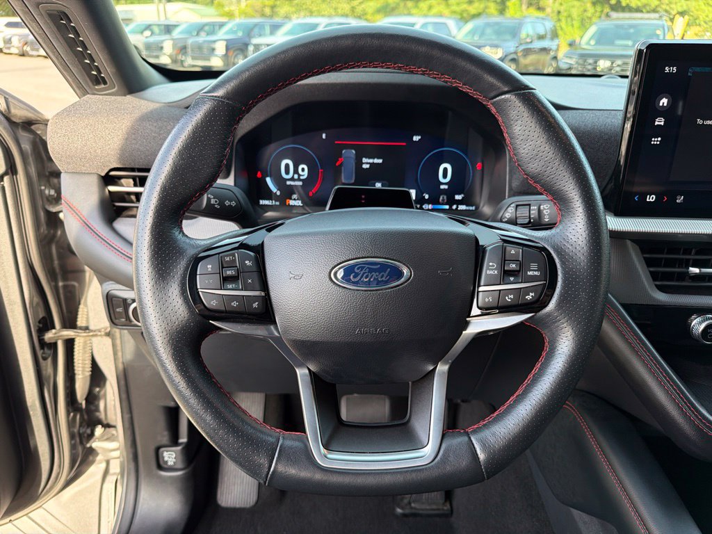 Used 2025 Ford Explorer ST-Line w/ ST-Line Street Pack AWD/4WD image 15