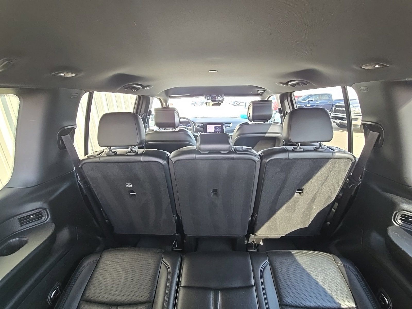 Used 2025 Jeep Wagoneer 4WD image 14