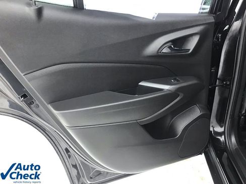 Used 2024 Chevrolet Trax RS w/ Driver Confidence Package image 12