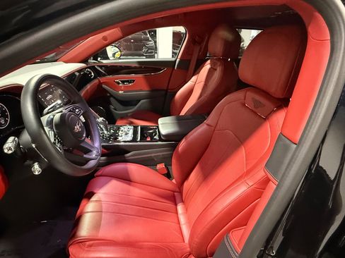 Used 2024 Bentley Flying Spur V8 AWD/4WD image 33