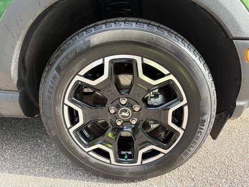 Used 2025 Ford Bronco Sport Outer Banks w/ Outer Banks Tech Package+ AWD/4WD image 14