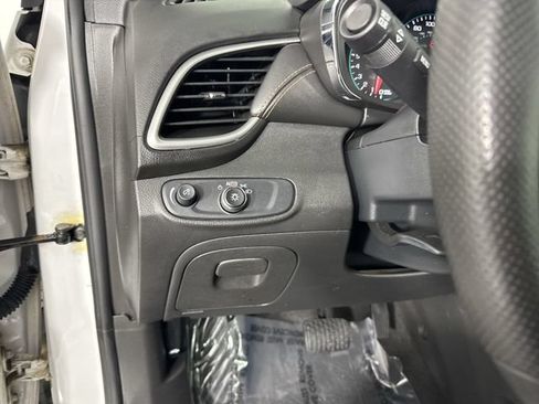 Used 2017 Chevrolet Trax LS AWD/4WD image 13