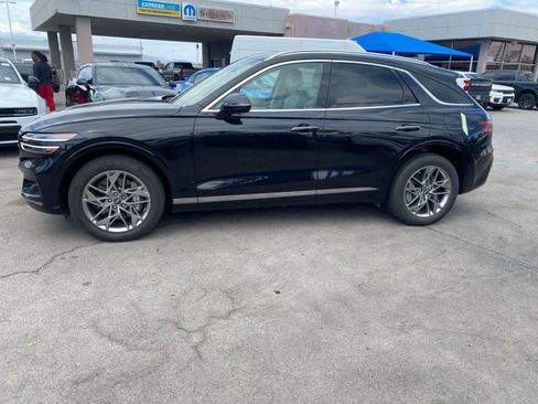 Used 2025 Genesis GV70 2.5T AWD/4WD image 10