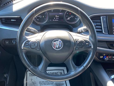 Used 2020 Buick Enclave Essence FWD image 21